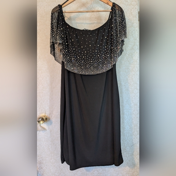Roz & Ali Dresses & Skirts - Roz & Ali Little Black Dress With Sheer Beaded Cape‎ Neck Sleeve Detail Sz.Large